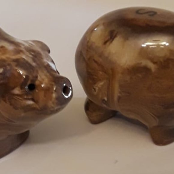 UNIQUE LITTLE BEARS - SALT & PEPPER SHAKERS - GREAT ADDITION TO ANY COLLECTION - Picture 7 of 7